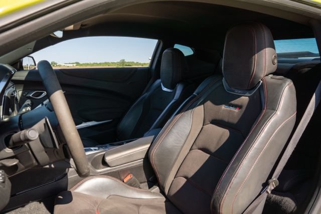 Used 2019 Chevrolet Camaro ZL1 RWD image 13