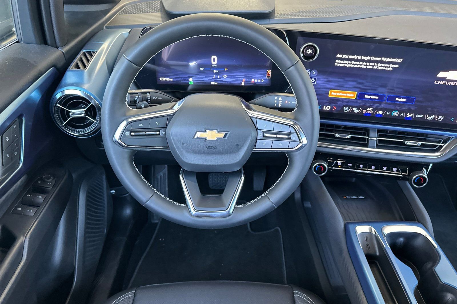 New 2026 Chevrolet Equinox EV LT w/ Convenience Package II FWD image 16