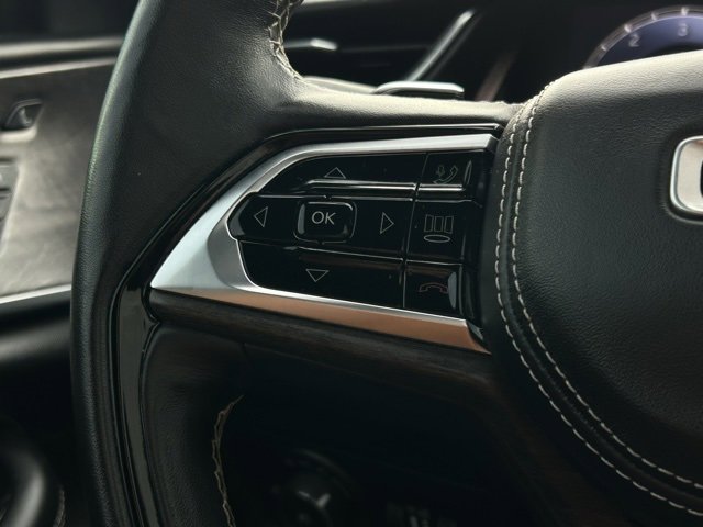 Used 2022 Jeep Grand Cherokee Overland w/ Adv Protech Group III image 46