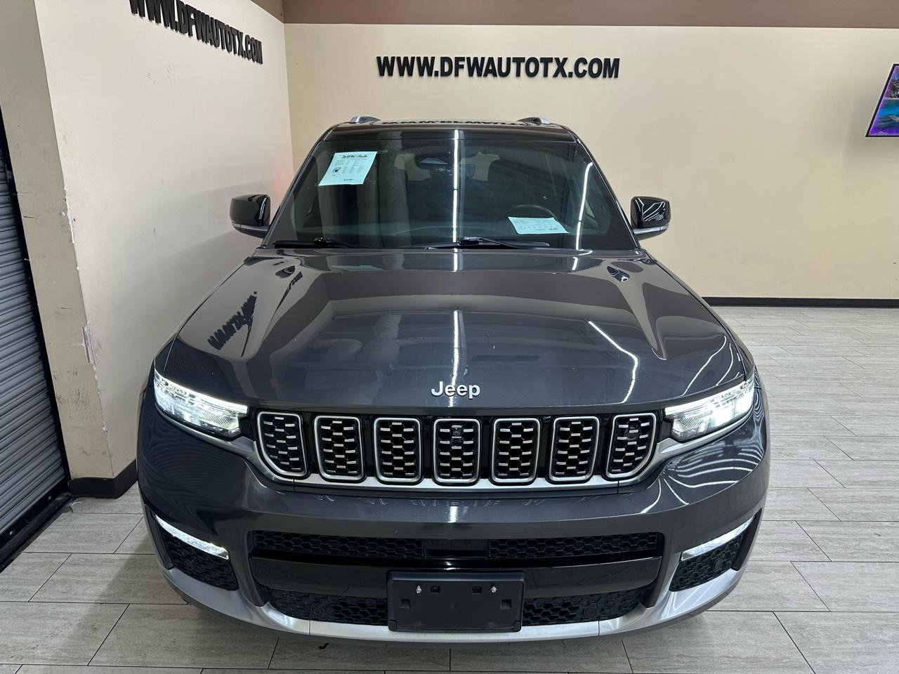 Used 2022 Jeep Grand Cherokee L Summit w/ Advanced Protech Group IV image 4