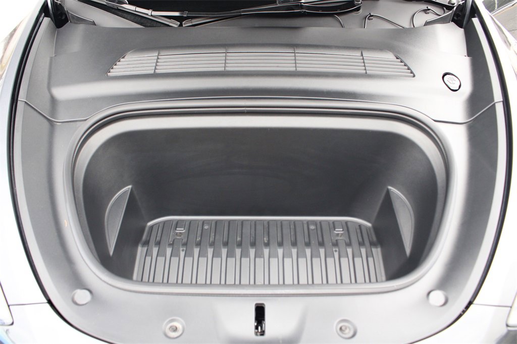 Used 2025 Tesla Model Y Long Range image 28