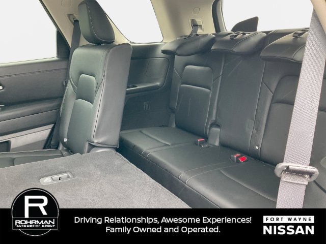 Used 2024 Nissan Pathfinder SL AWD/4WD image 30