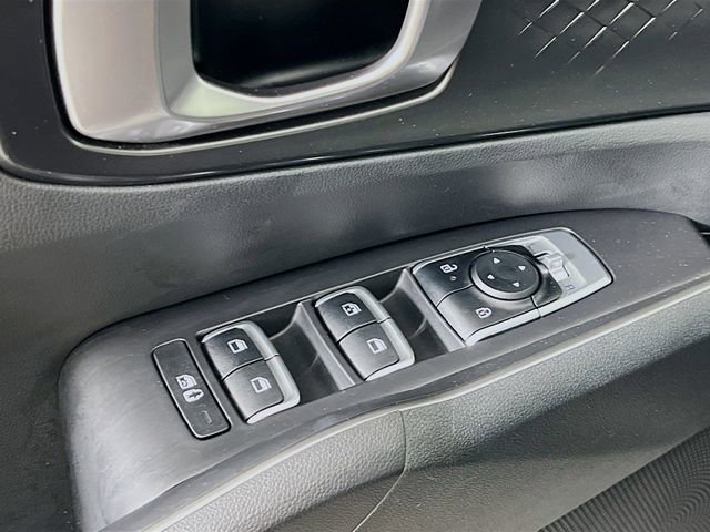 Used 2024 Kia Sorento S w/ Panoramic Sunroof Package image 9