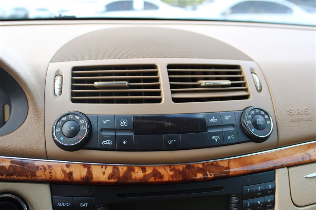 Used 2008 Mercedes-Benz E 350 4MATIC Wagon image 21