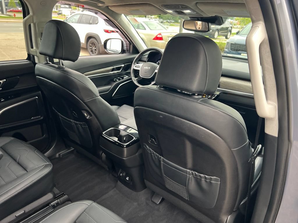 Certified 2022 Kia Telluride SX w/ SX Prestige Package AWD/4WD image 17