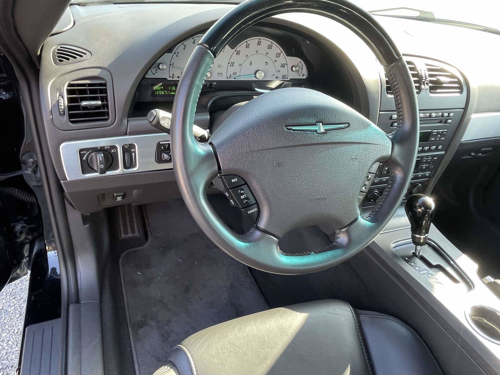 Used 2002 Ford Thunderbird RWD image 11