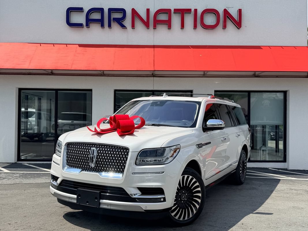 Used 2018 Lincoln Navigator L Black Label w/ Cargo Package AWD/4WD image 2