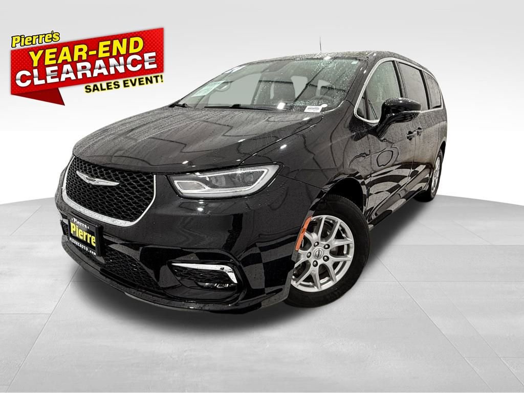 Used 2024 Chrysler Pacifica Touring-L