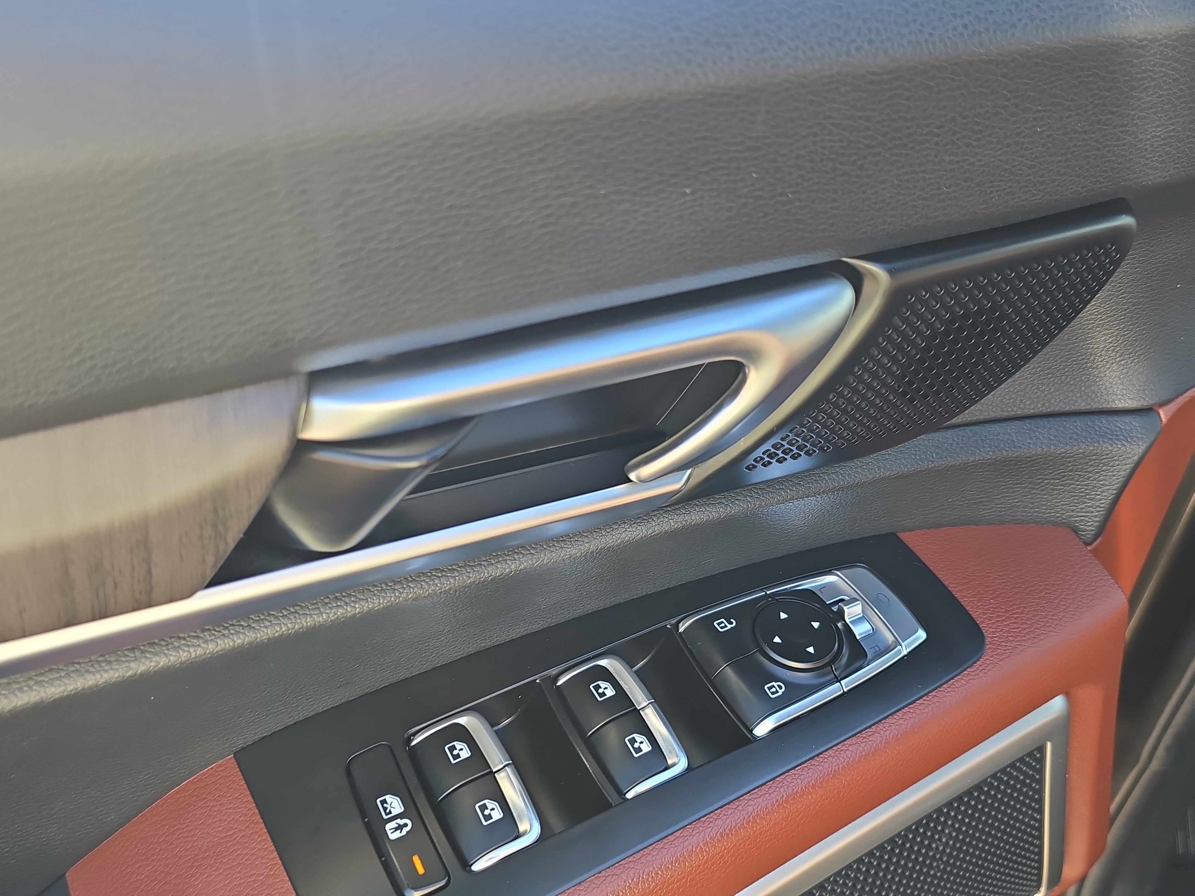 Certified 2023 Kia Telluride EX w/ EX Captain's Chair Package image 21