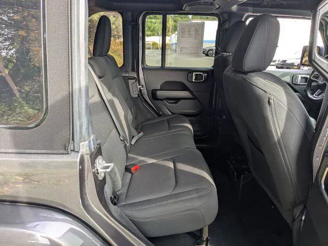 Certified 2021 Jeep Wrangler Unlimited Sahara AWD/4WD image 23