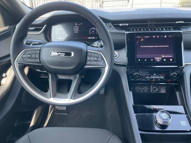 New 2025 Jeep Grand Cherokee L Laredo image 14