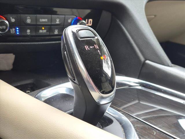 Used 2019 Buick Enclave Premium w/ Experience Buick Package FWD image 8