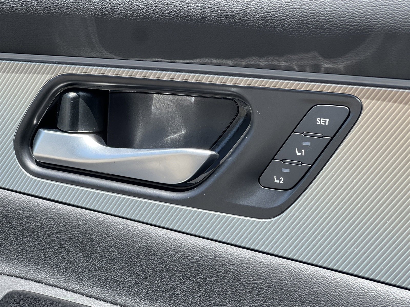 New 2025 Nissan Murano SL w/ Cargo Package image 17