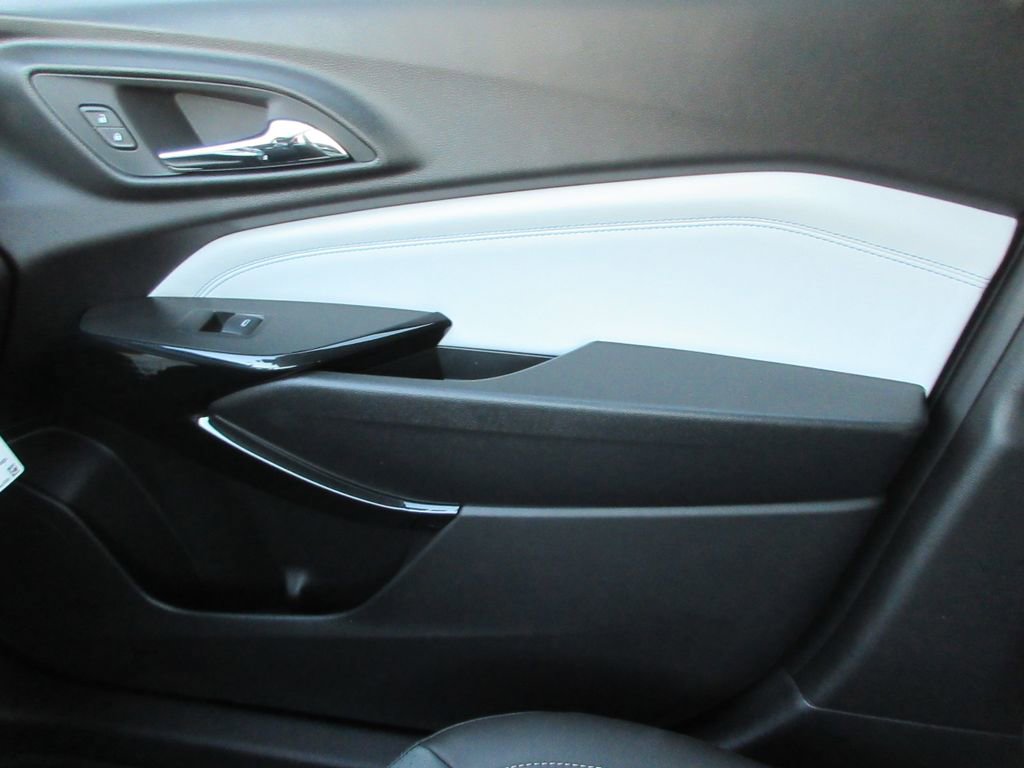 New 2026 Chevrolet Trax LT w/ LPO, Blackout Package image 33