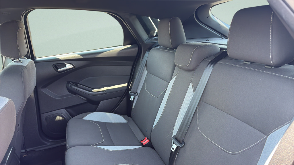 Used 2018 Ford Focus ST FWD image 16