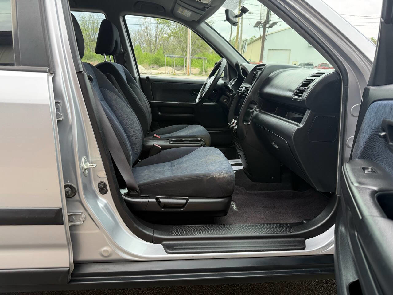 Used 2005 Honda CR-V LX image 65