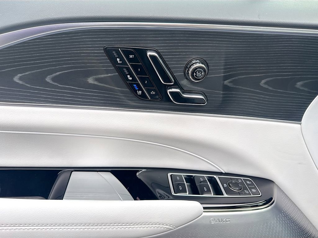 New 2025 Cadillac Lyriq Luxury w/ LPO, Floor Liner Package image 17