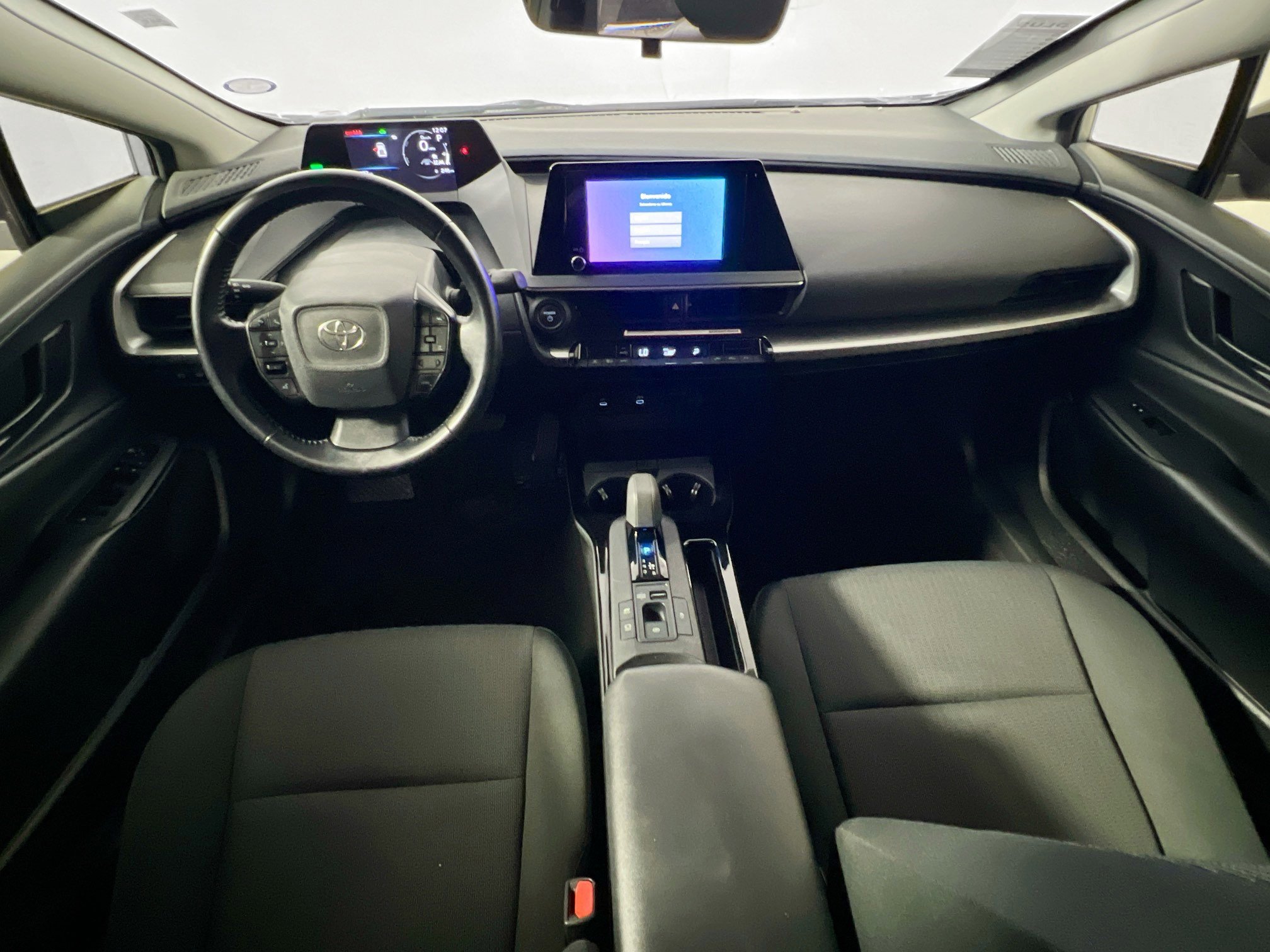 Used 2023 Toyota Prius LE FWD image 29