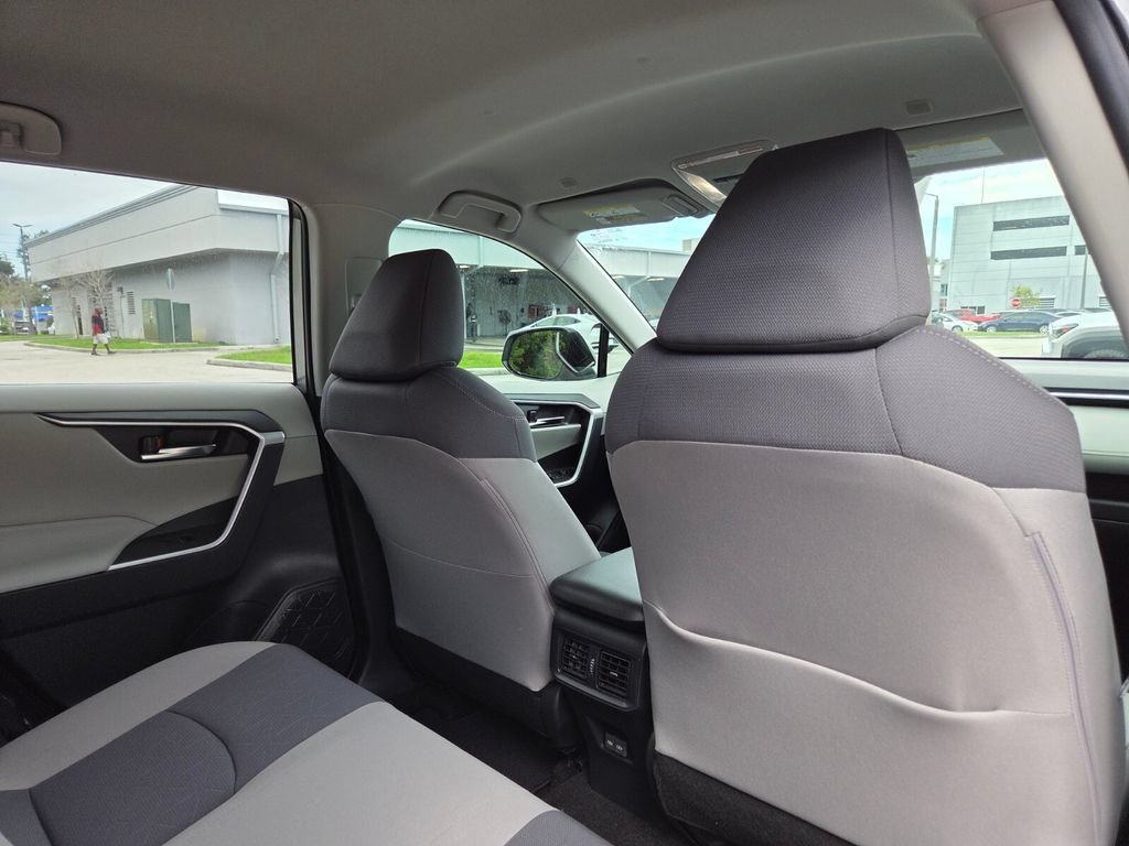 Certified 2025 Toyota RAV4 XLE AWD/4WD image 16