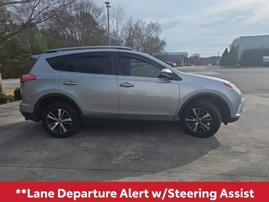 Used 2017 Toyota RAV4 XLE image 8