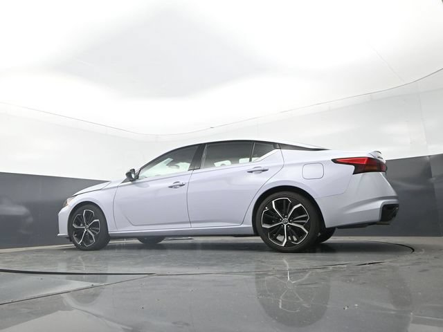 Used 2025 Nissan Altima 2.5 SR FWD image 24