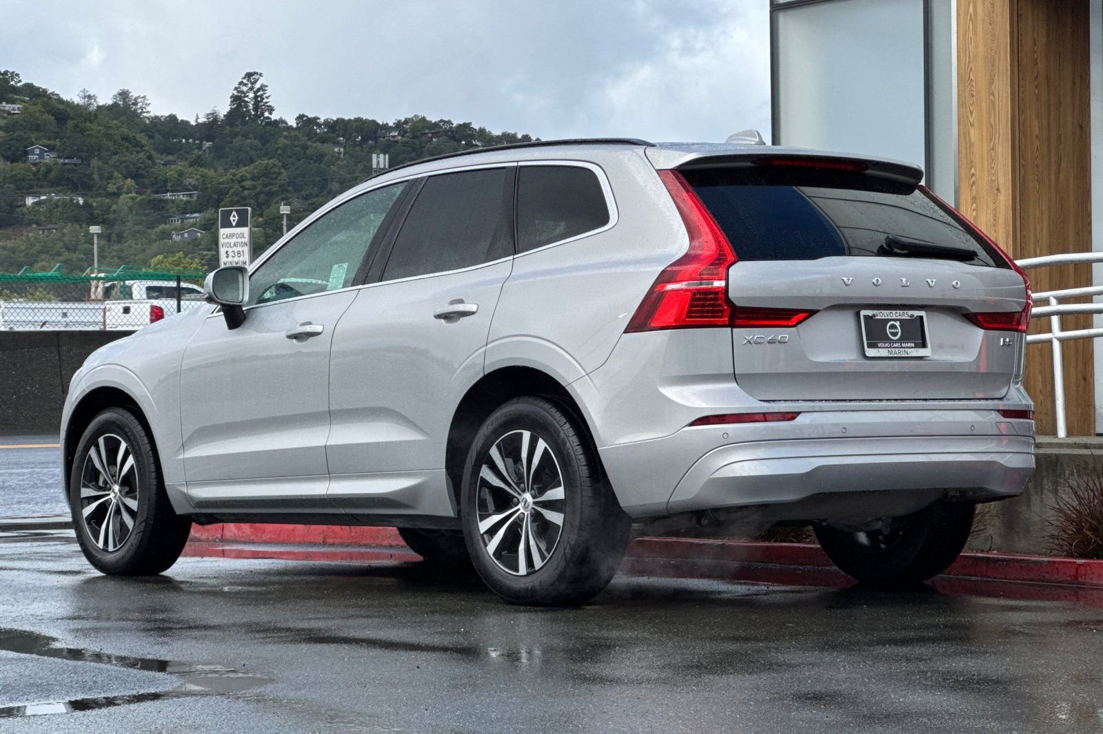 Used 2023 Volvo XC60 B5 Core FWD image 6