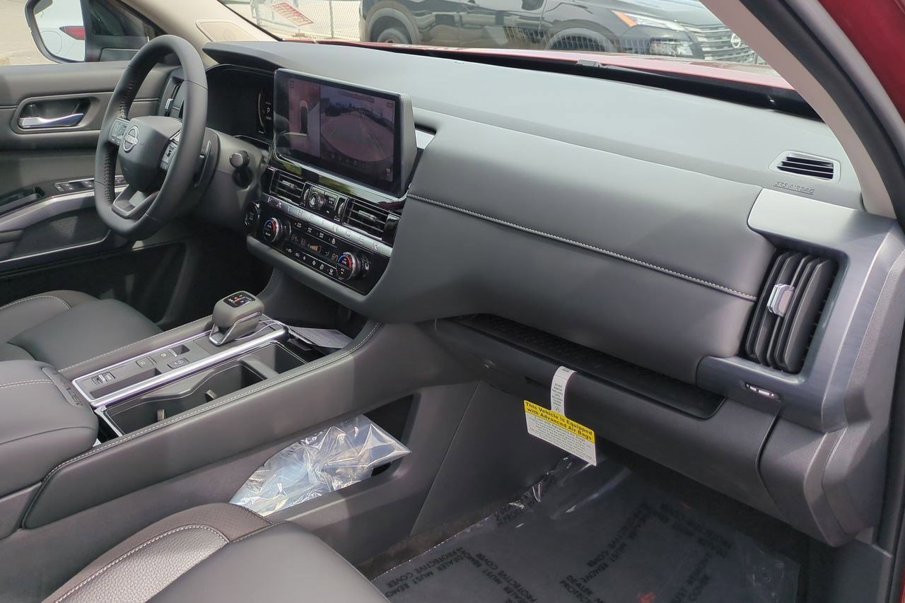 New 2026 Nissan Pathfinder SL w/ SL Premium Package FWD image 42