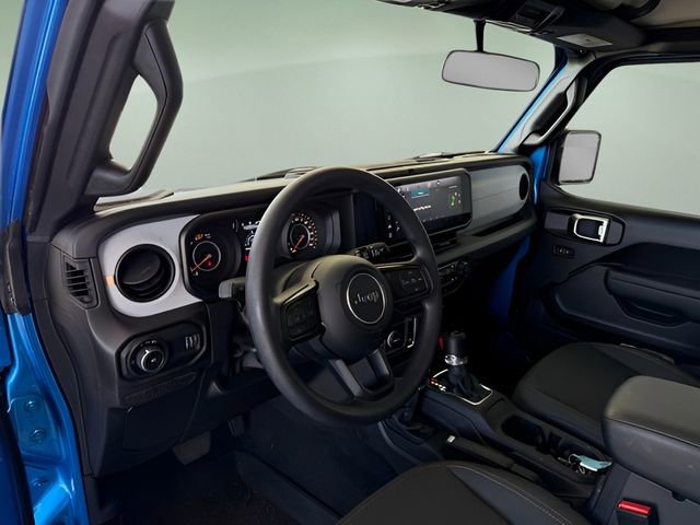 Used 2025 Jeep Wrangler Sport AWD/4WD image 15