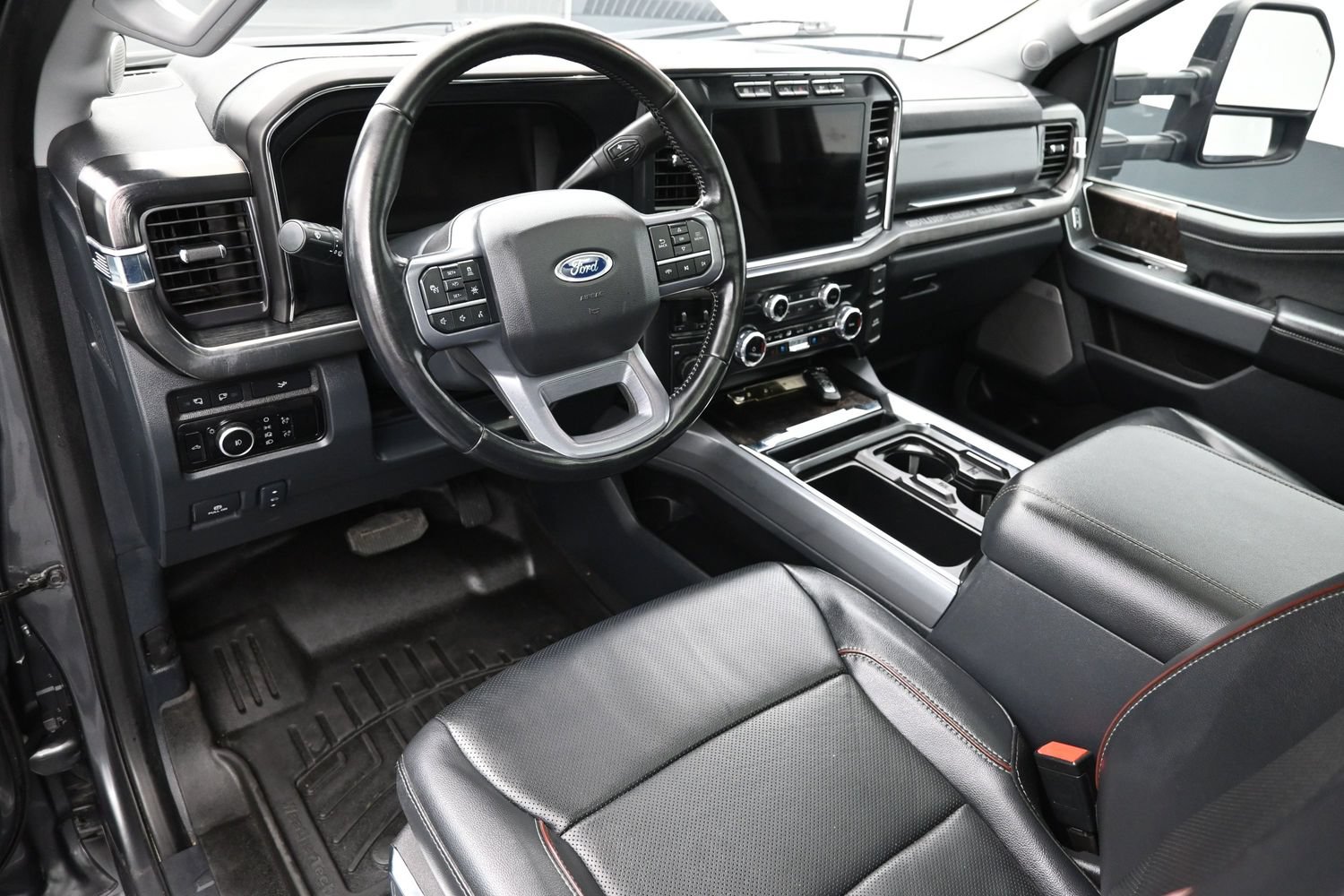 Used 2023 Ford F250 Lariat w/ Lariat Ultimate Package AWD/4WD image 22