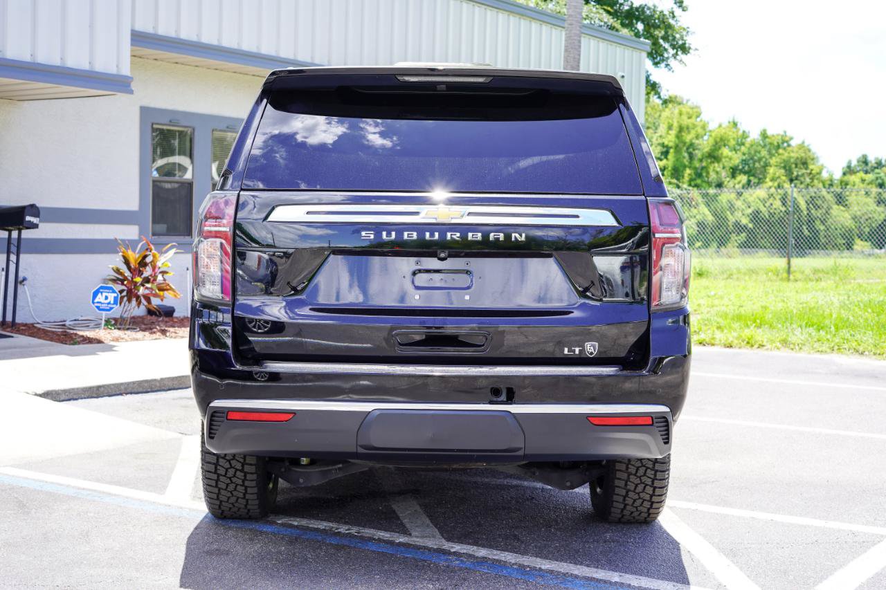Used 2021 Chevrolet Suburban LT AWD/4WD image 5