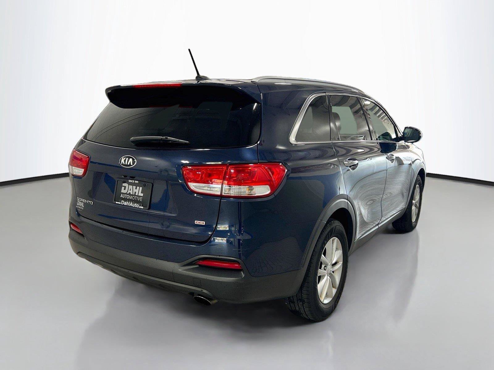 Used 2016 Kia Sorento FWD image 13