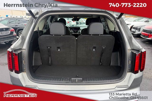 Used 2023 Kia Sorento EX image 24