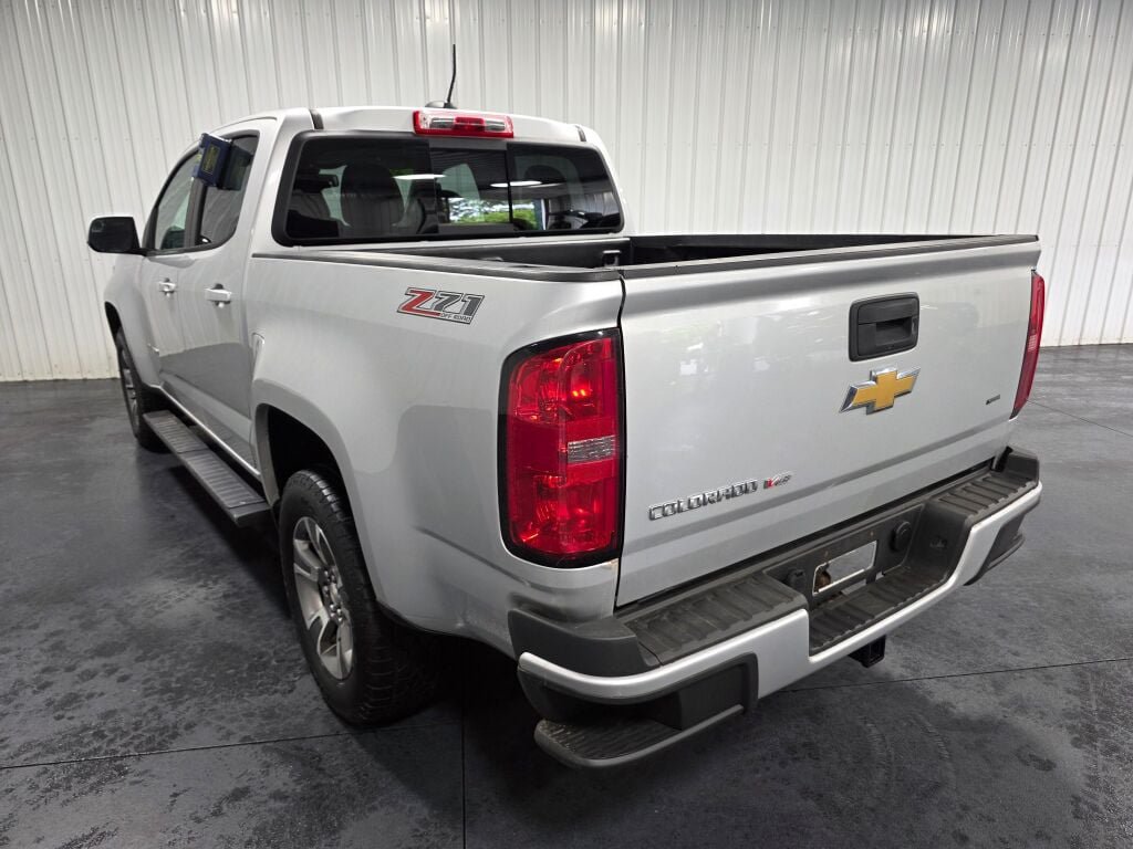 Used 2018 Chevrolet Colorado Z71 w/ LPO, Premium Interior Package AWD/4WD image 3