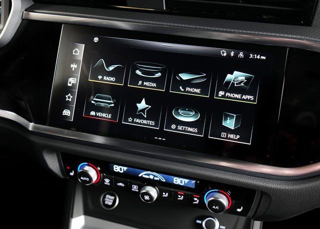 New 2025 Audi Q3 2.0T Premium image 16