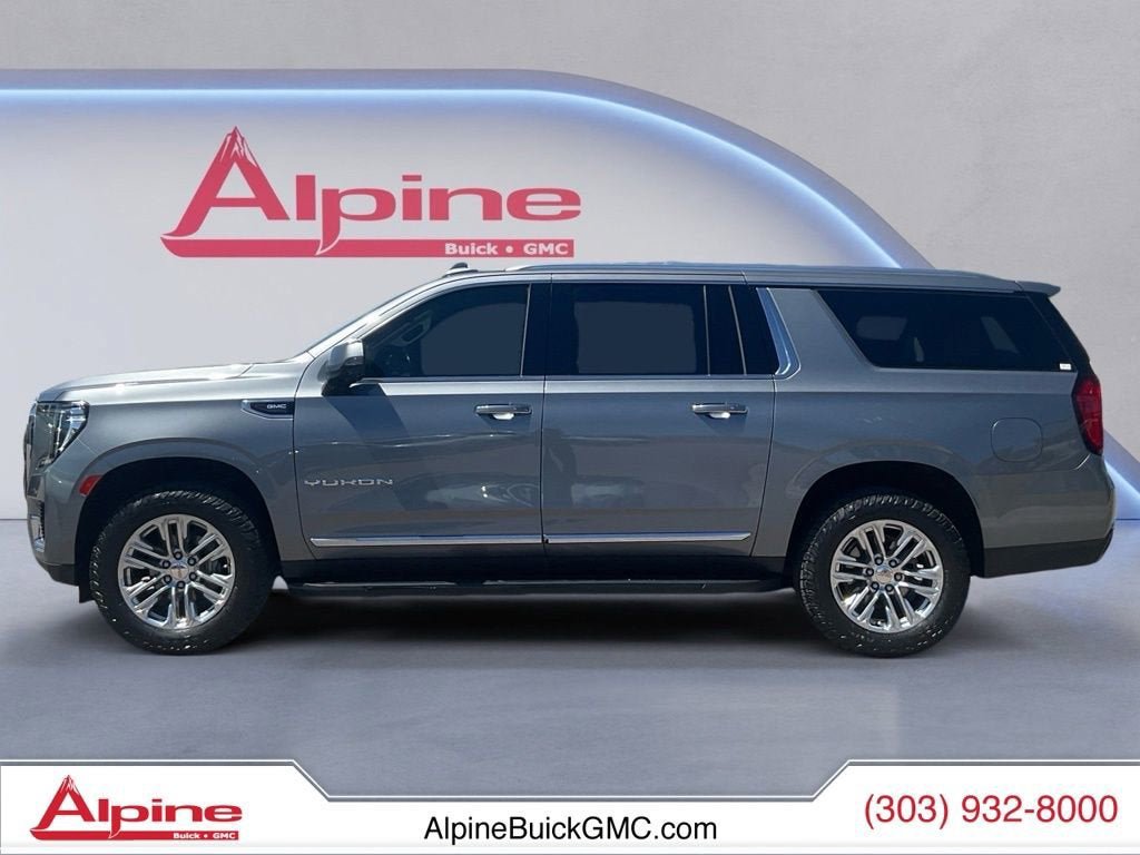 Certified 2022 GMC Yukon XL SLT w/ SLT Premium Package AWD/4WD image 2