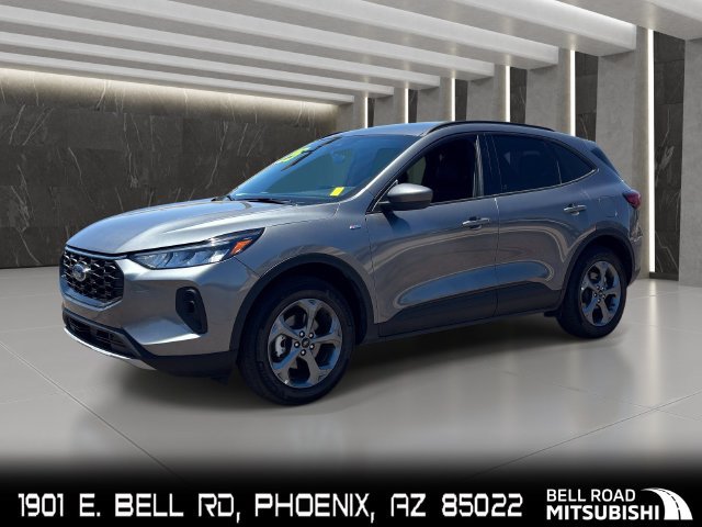 Used 2025 Ford Escape ST-Line Select AWD/4WD image 1