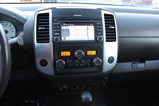 Used 2020 Nissan Frontier PRO-4X w/ Pro-4x Utility Package image 12