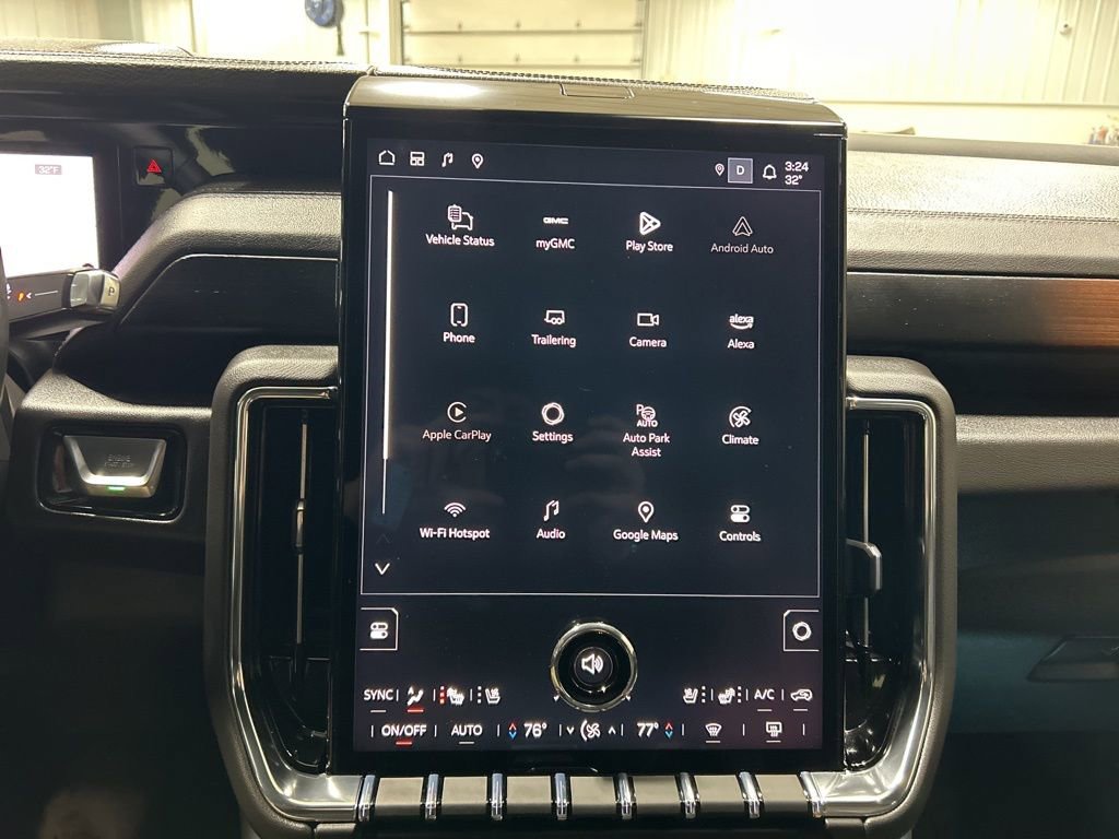 Used 2025 GMC Yukon XL Denali w/ LPO, Floor Liner Package image 15