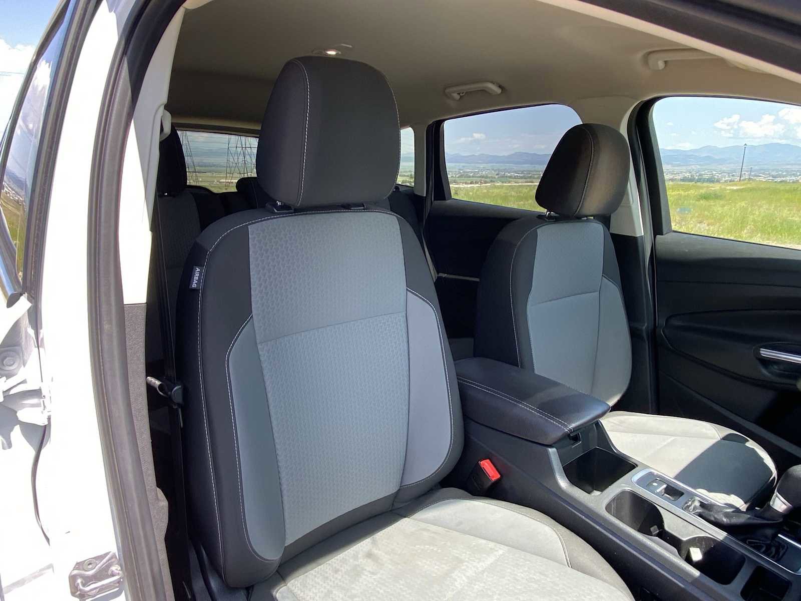 Used 2017 Ford Escape SE image 18