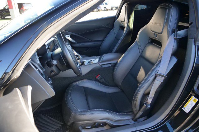 Used 2016 Chevrolet Corvette Z06 w/ 3LZ Preferred Equipment Group image 3