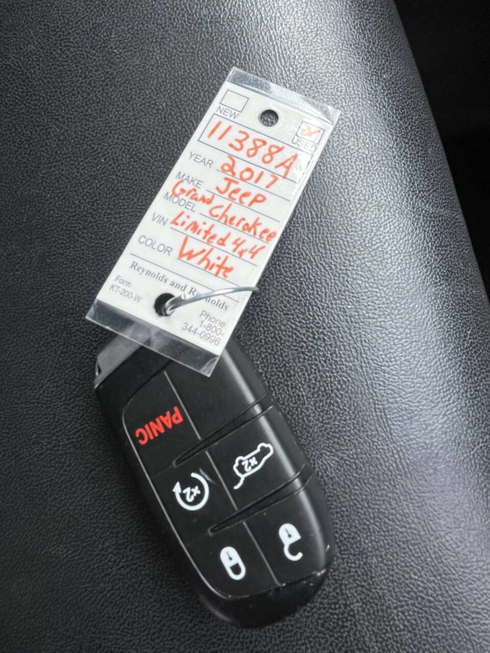 Used 2017 Jeep Grand Cherokee Limited image 27