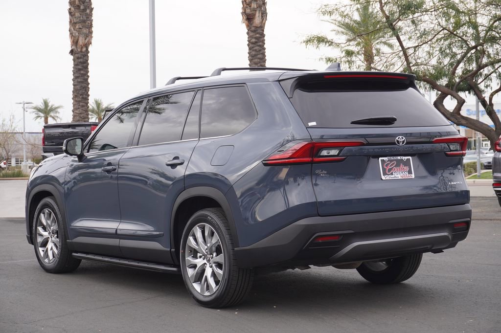 Used 2025 Toyota Grand Highlander FWD image 3