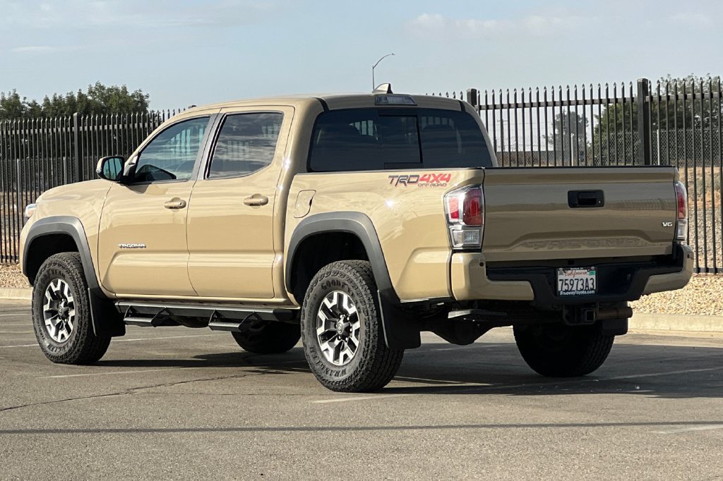 Certified 2020 Toyota Tacoma TRD Off-Road w/ Technology Package AWD/4WD image 7