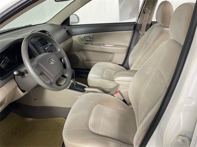 Used 2009 Kia Spectra EX image 2