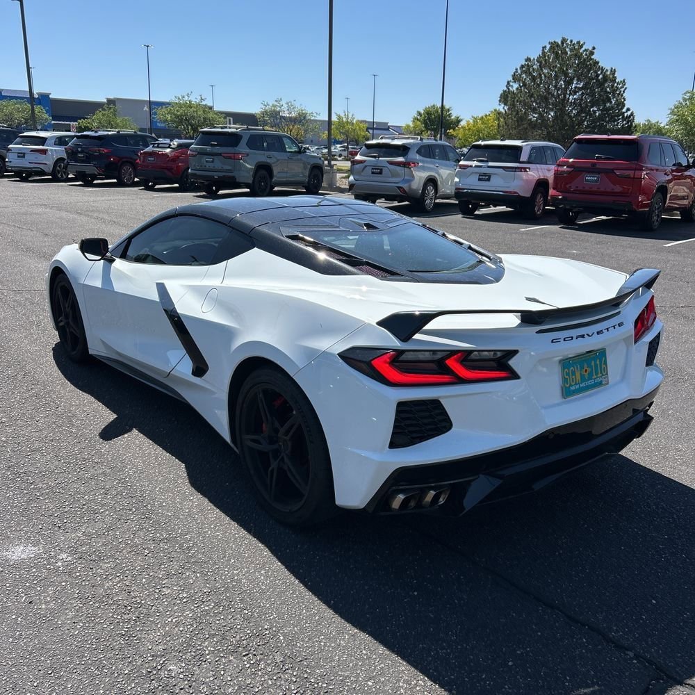 Used 2021 Chevrolet Corvette Stingray Preferred Cpe w/ Z51 Performance Package RWD image 6