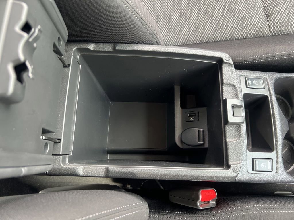 Used 2020 Nissan Rogue Sport SV w/ All-Weather Package image 25