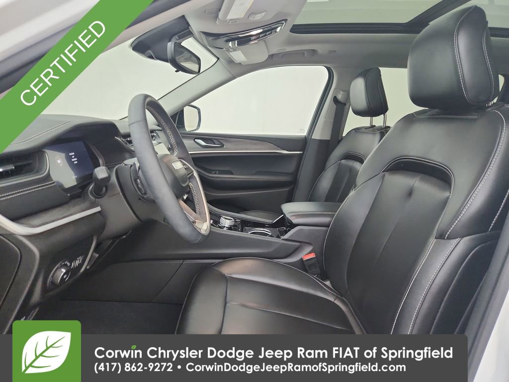 Used 2023 Jeep Grand Cherokee L Limited w/ Trailer Tow Group (B) AWD/4WD image 18