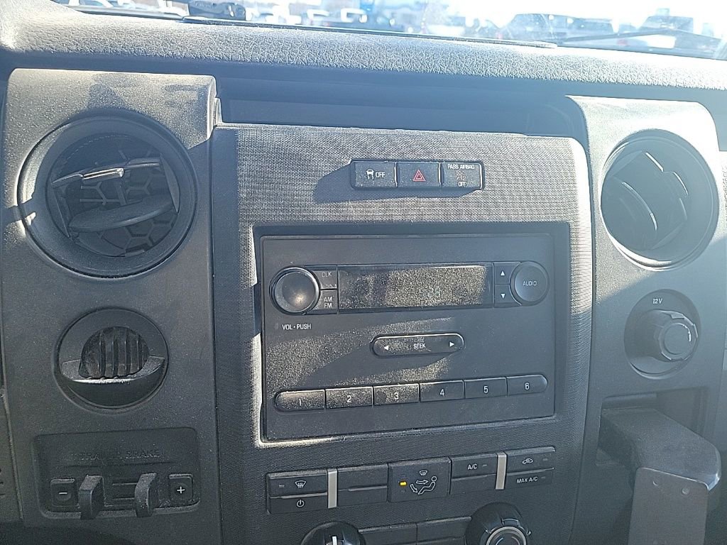 Used 2014 Ford F150 XL w/ Trailer Tow Package image 9