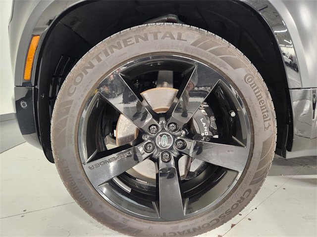 Used 2023 Land Rover Defender 90 Carpathian Edition image 7