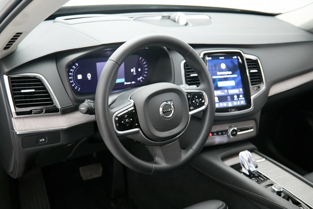 Certified 2024 Volvo XC90 B6 Ultimate AWD/4WD image 13